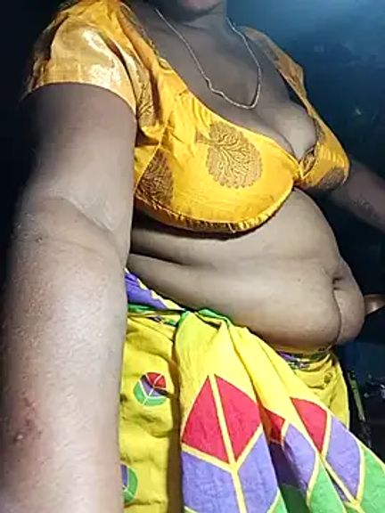 Nude-Priya2