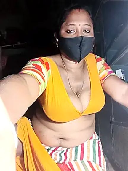 Nude-Priya2