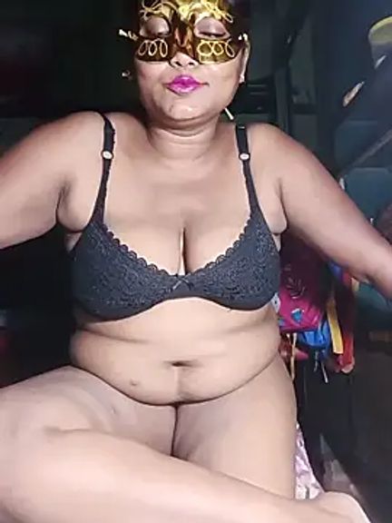 Nude-Priya2