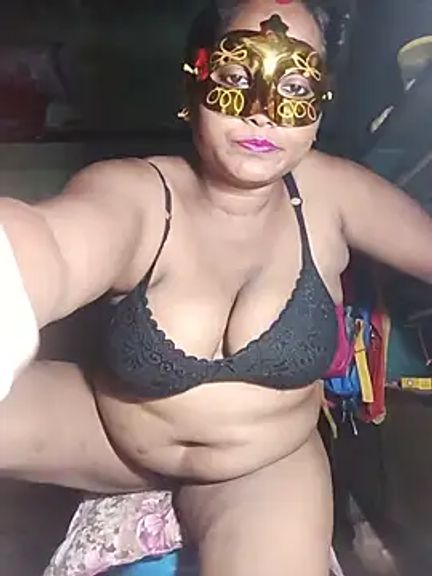 Nude-Priya2