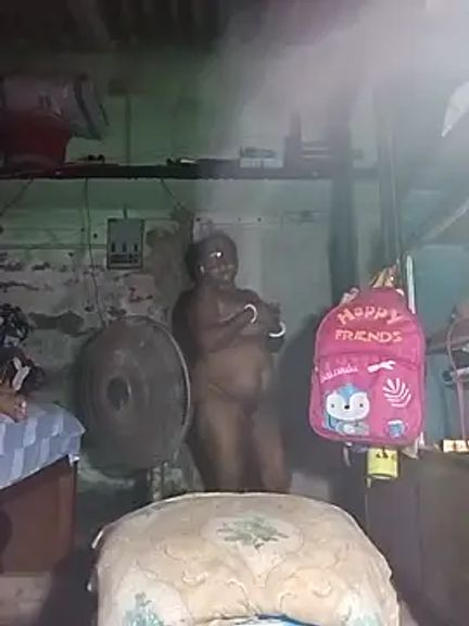 Nude-Priya2
