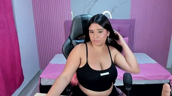 Emy_topless
