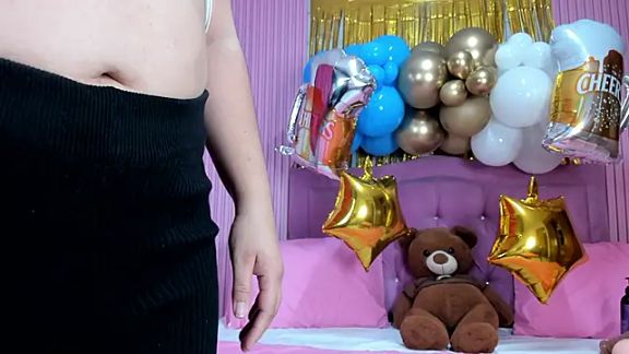 Emy_topless