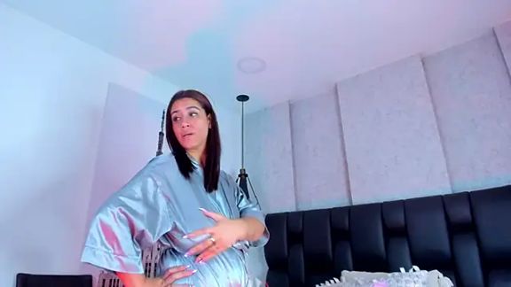 Samantha_hotly