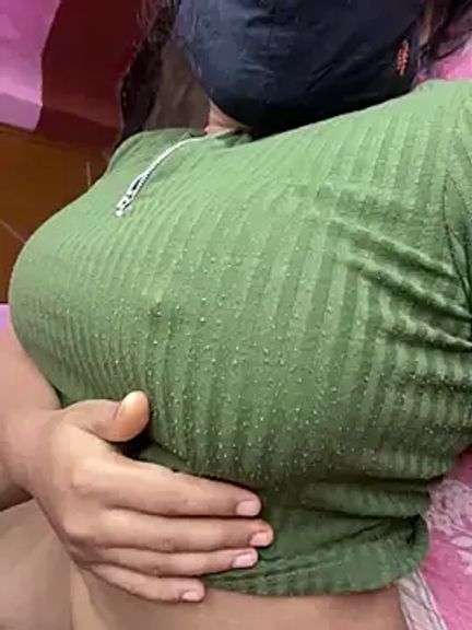 Hot-AngoriBhabhi