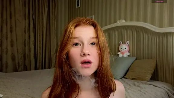 Juuulia_