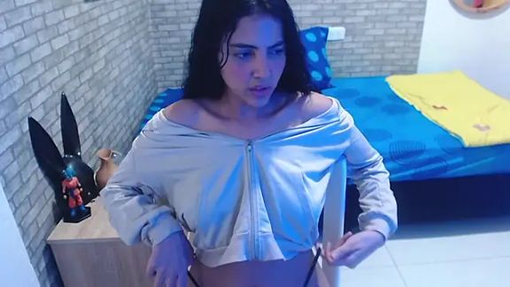 Carla_flower_hot