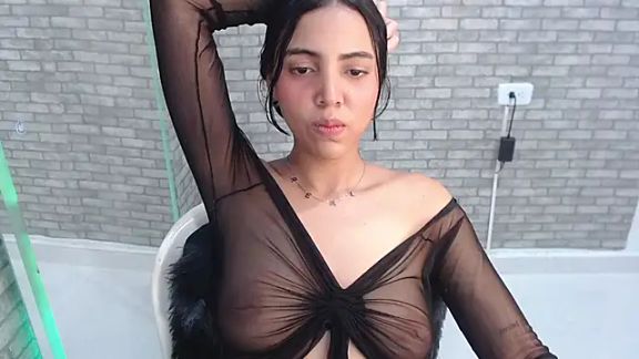 Carla_flower_hot
