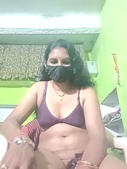 Hot-Priya999