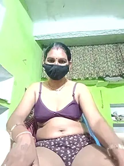 Hot-Priya999