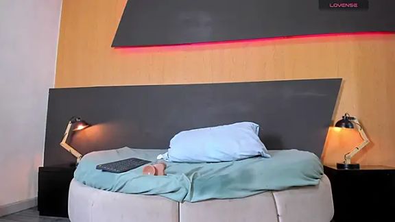 Dakota_Monroe
