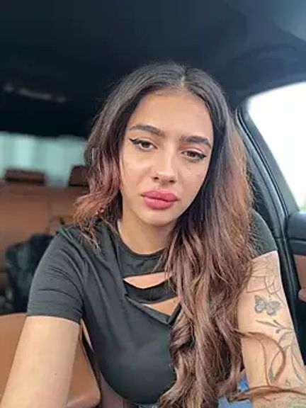 LaraVegas_