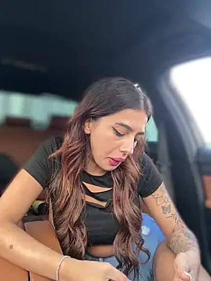 LaraVegas_