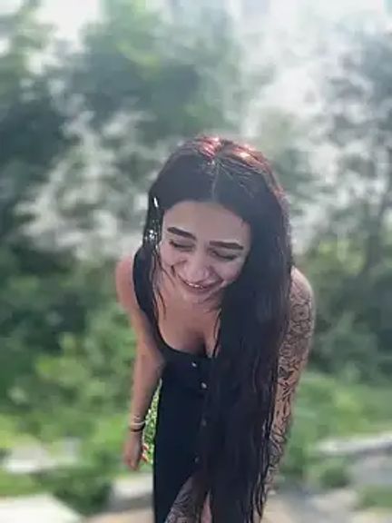 LaraVegas_