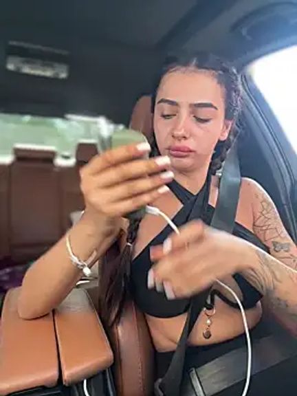 LaraVegas_