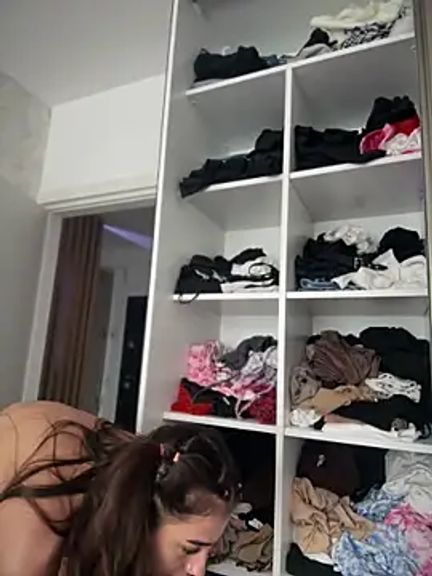 LaraVegas_