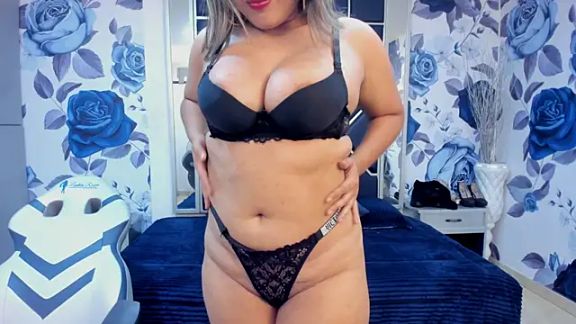 LatinaHoleQueen