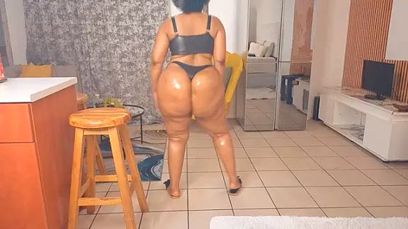 GiantBootyMilf