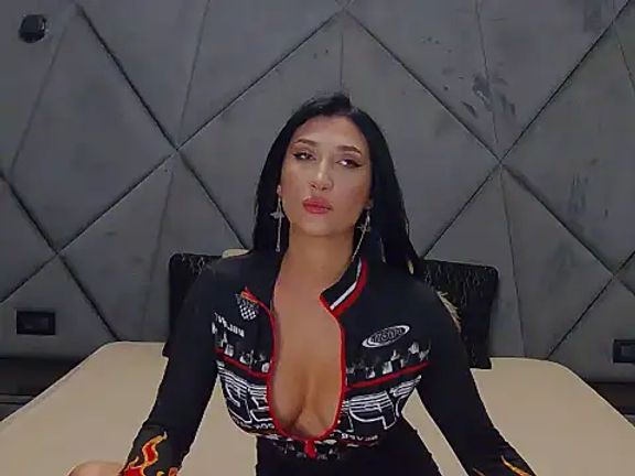 Scarlett_Charm