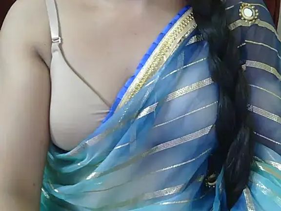 Lovely_Manvi
