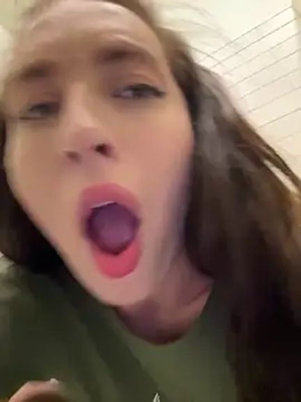 Holly_Play