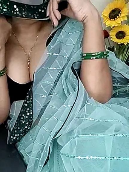 kaamuk_shweta