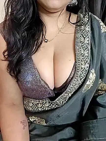 kaamuk_shweta