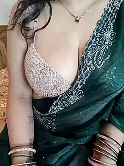 kaamuk_shweta