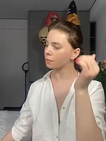 CurlyLara