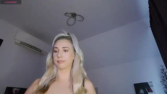 KhloeK