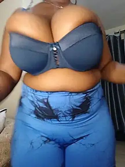 suckmyboobs12_