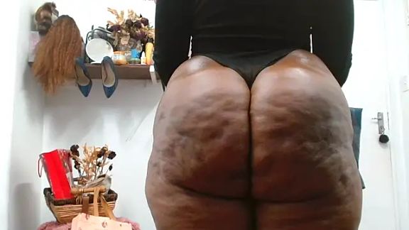 xTALLSEXYBUMx