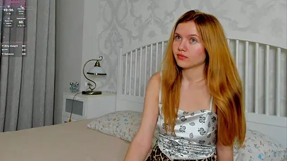 Eva__Lewis
