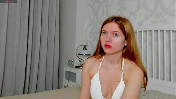 Eva__Lewis