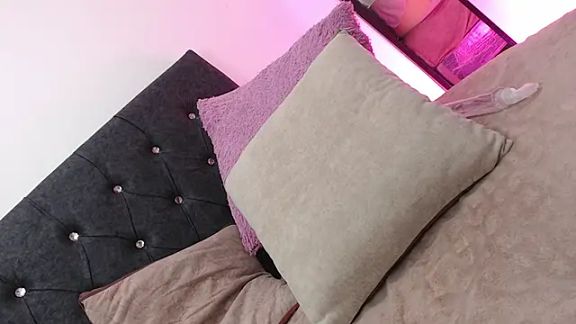 Isabela_cameron_vn