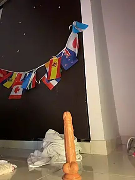 halana_squirts