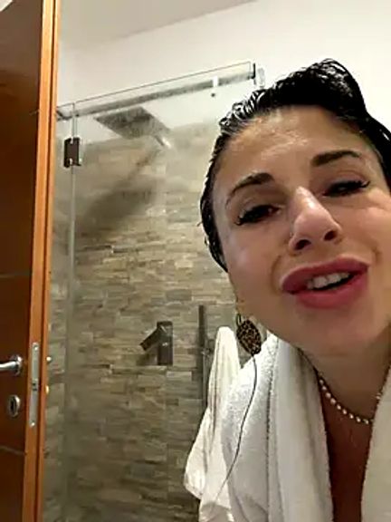 Eva_Pearl