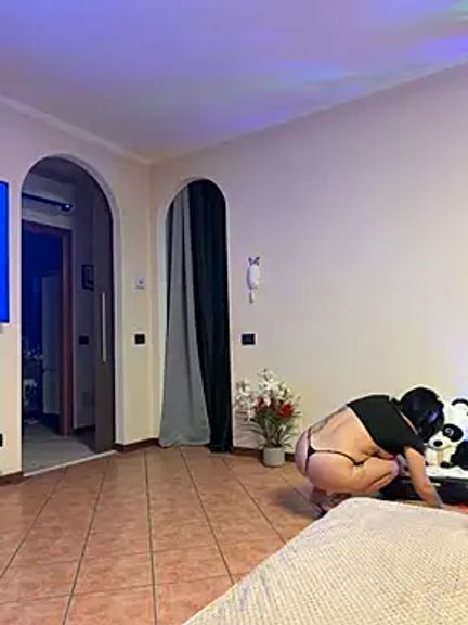 Eva_Pearl