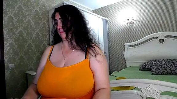Evelyn_Shy