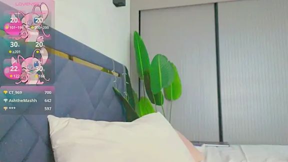 Mia_Tin