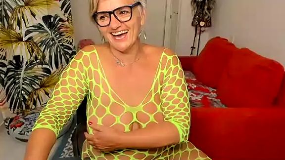 Milf-Ella