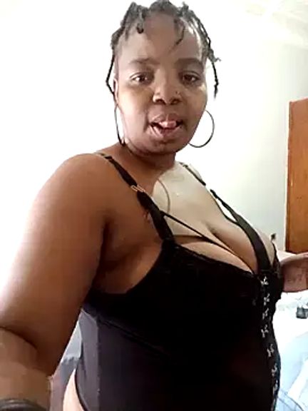 ShySexyBaddiexx