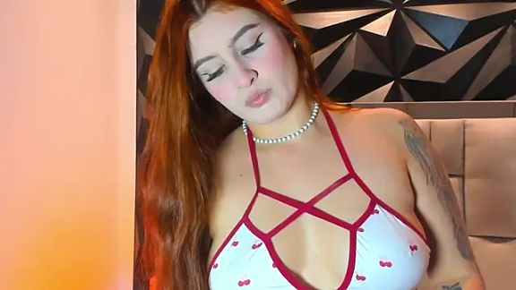 megan_whitee__