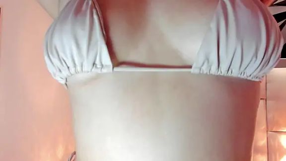 megan_whitee__