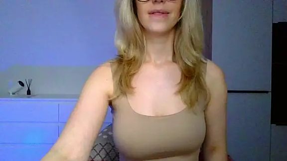 ms_Adelina