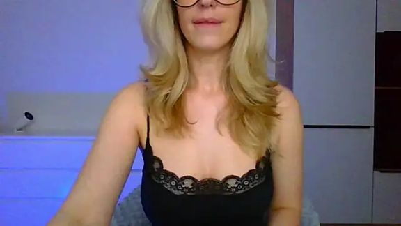ms_Adelina