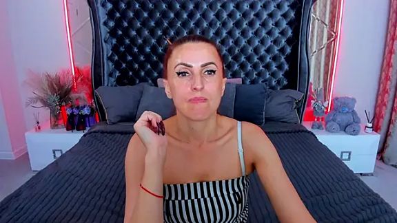 Rebecca_Diamond