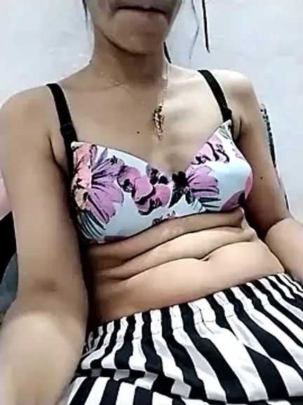 Cute-Naavya