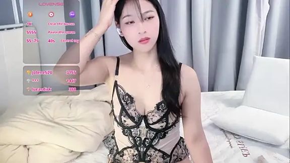 -Jolene-688-