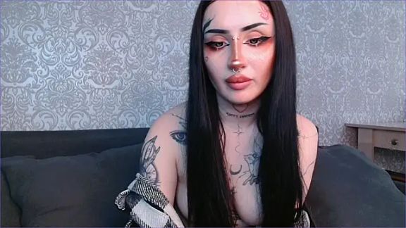 alisa_tattoogirl1